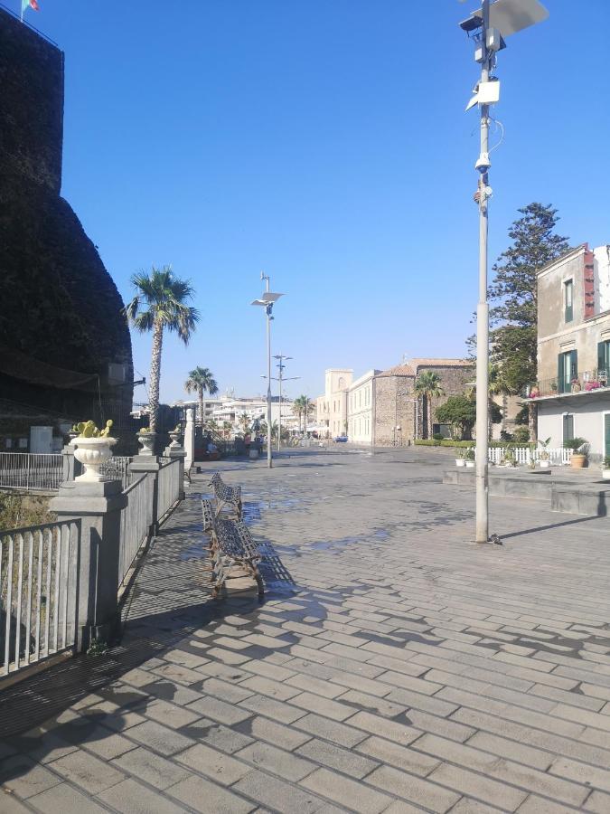 Locanda Popolare Aci Castello Buitenkant foto